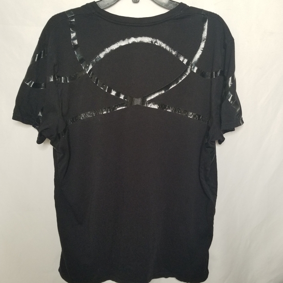 Armani v neck tshirt with pattern accent - Picture 7 of 12